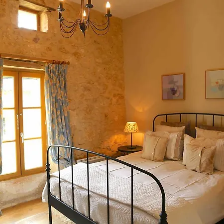 Boutique 4* Villamblard